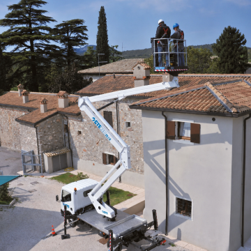 Piattaforma-aerea-autocarrata-2-zed-20-noleggio-arzignano-vicenza.jpg